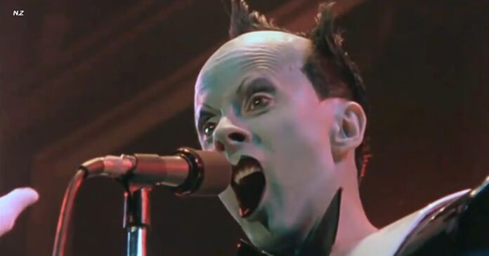 Screenshot aus dem Youtube Video von einem Live-Auftritt von Klaus Nomi